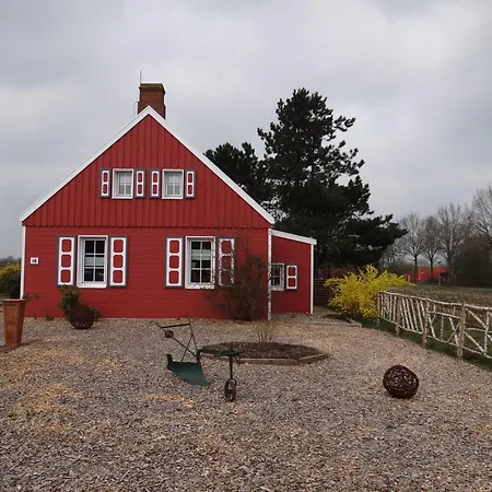 Rote Haus In Holiday home *