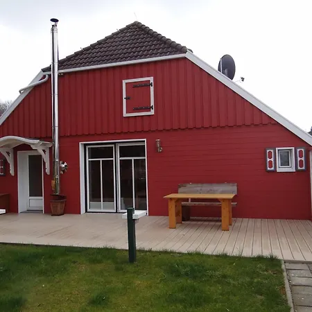 Rote Haus In Holiday home